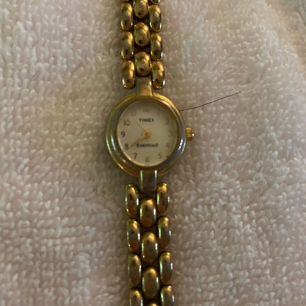 Ladies TimeX gold colored watch 